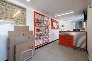 Public Storage - Los Angeles - 2370 Colorado Blvd - Photo 3