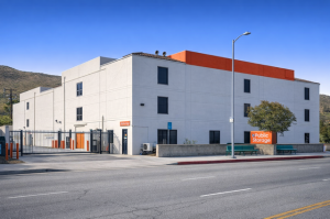 Public Storage - Sunland - 10400 Sunland Blvd