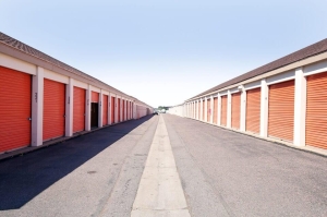 Public Storage - Littleton - 1801 W Belleview Ave - Photo 2