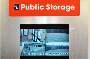 Public Storage - Tucson - 9201 E Tanque Verde Rd - Photo 4