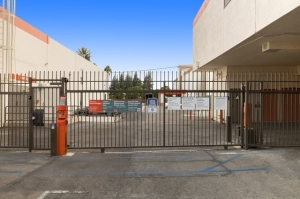 Public Storage - Canoga Park - 20140 Sherman Way - Photo 4