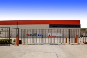 Public Storage - El Segundo - 1910 Hughes Way - Photo 4
