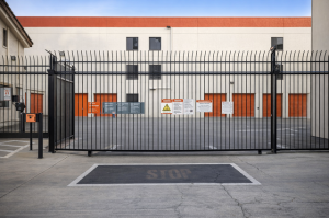 Public Storage - Los Angeles - 4583 Huntington Drive South - Photo 4
