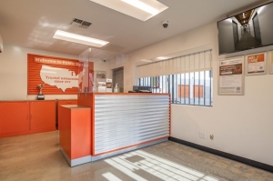 Public Storage - Los Angeles - 4583 Huntington Drive South - Photo 3