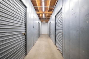 Public Storage - Los Angeles - 5570 Airdrome Street - Photo 2