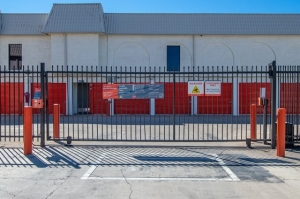 Public Storage - Tucson - 7990 E Tanque Verde Rd - Photo 4