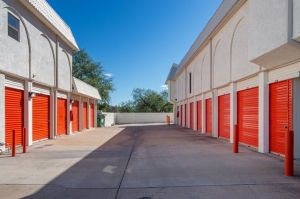 Public Storage - Tucson - 7990 E Tanque Verde Rd - Photo 2