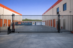 Public Storage - Los Angeles - 3770 Crenshaw Blvd - Photo 4