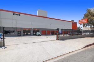 Public Storage - Los Angeles - 2300 Purdue Ave - Photo 1