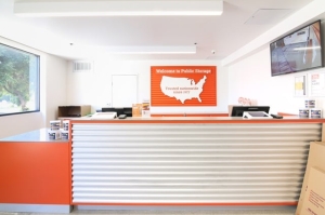 Public Storage - Los Angeles - 5941 Venice Blvd - Photo 3