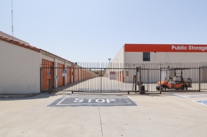 Public Storage - Duarte - 2340 Central Ave - Photo 4