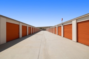 Public Storage - Duarte - 2340 Central Ave - Photo 2