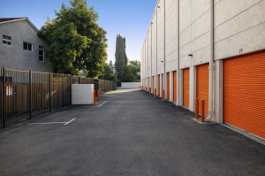 Public Storage - Sherman Oaks - 4610 Van Nuys Blvd - Photo 2