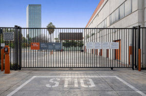 Public Storage - Studio City - 10830 Ventura Blvd - Photo 4