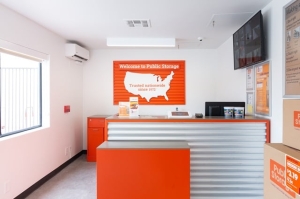 Public Storage - Studio City - 10830 Ventura Blvd - Photo 3