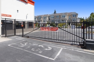 Public Storage - Mountain View - 830 N Rengstorff Ave - Photo 4