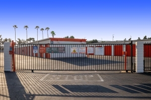 Public Storage - Tustin - 14861 Franklin Ave - Photo 4