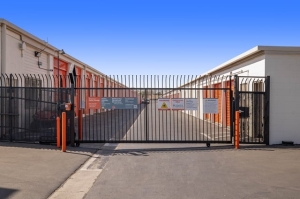 Public Storage - Downey - 12245 Woodruff Ave - Photo 4