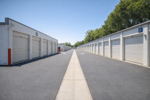 Public Storage - Tracy - 1615 W 11th Street - Photo 2
