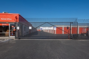 Public Storage - San Jose - 1395 Mabury Road - Photo 4