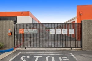 Public Storage - Irvine - 18 Hughes - Photo 4