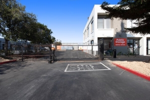 Public Storage - South San Francisco - 160 S Spruce Ave - Photo 4
