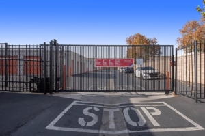 Public Storage - Campbell - 509 Salmar Ave - Photo 4