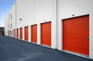 Public Storage - Los Alamitos - 3752 Cerritos Ave - Photo 2