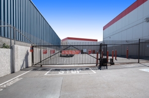 Public Storage - San Francisco - 2587 Marin Street - Photo 4