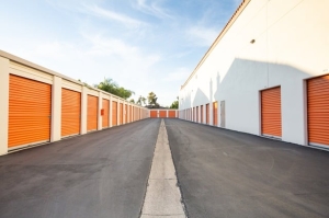 Public Storage - Costa Mesa - 2075 Newport Blvd - Photo 2