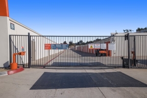 Public Storage - San Diego - 1925 54th Street - Photo 4