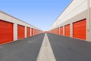 Public Storage - Orange - 623 W Collins Ave - Photo 2