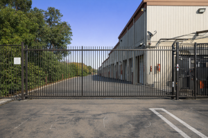 Public Storage - South San Francisco - 1 Oyster Point Blvd - Photo 4