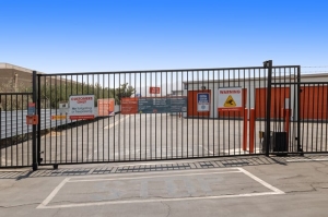 Public Storage - Palmdale - 39501 5th Street W - Photo 4