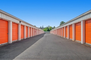 Public Storage - Portland - 8928 NE Halsey Street - Photo 2