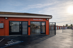 Public Storage - Sacramento - 1820 Frienza Ave