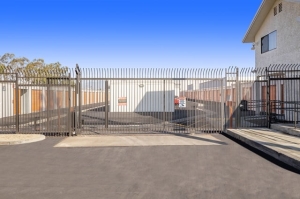 Public Storage - Montclair - 4026 Mission Blvd - Photo 4