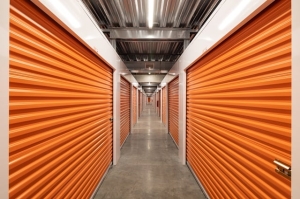 Public Storage - Huntington Park - 6911 S Alameda St - Photo 2