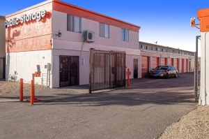 Public Storage - Inglewood - 10833 S Prairie Ave - Photo 4
