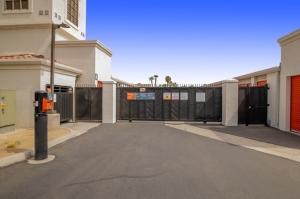 Public Storage - Rancho Mirage - 70170 Highway 111 - Photo 4
