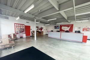 Public Storage - Canoga Park - 7920 Deering Ave - Photo 3