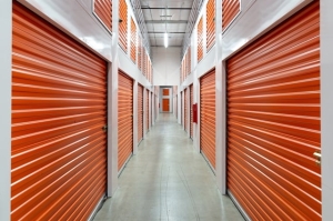 Public Storage - Los Angeles - 1901 S Sepulveda Blvd - Photo 2