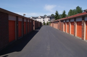 Public Storage - Everett - 9830 Evergreen Way - Photo 2