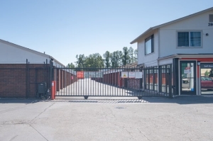 Public Storage - Salem - 280 Lancaster Dr NE - Photo 4