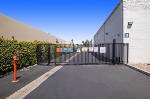 Public Storage - Anaheim - 130 S Knott Ave - Photo 4