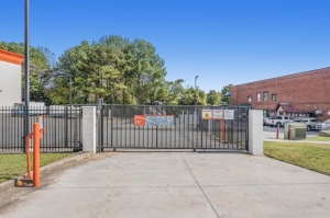 Public Storage - Smyrna - 2791 Cumberland Blvd Ste 200 - Photo 4