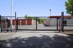 Public Storage - Southington - 100 Spring Street