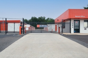 Public Storage - Maple Shade - 593 Route 38 West - Photo 4