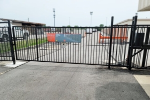 Public Storage - Columbus - 2655 Billingsley Rd - Photo 4