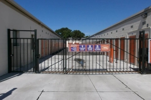 Public Storage - Virginia Beach - 5728 Southern Blvd - Photo 4